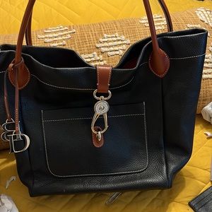 DOONEY AND BOURKE PEBBLE LEATHER